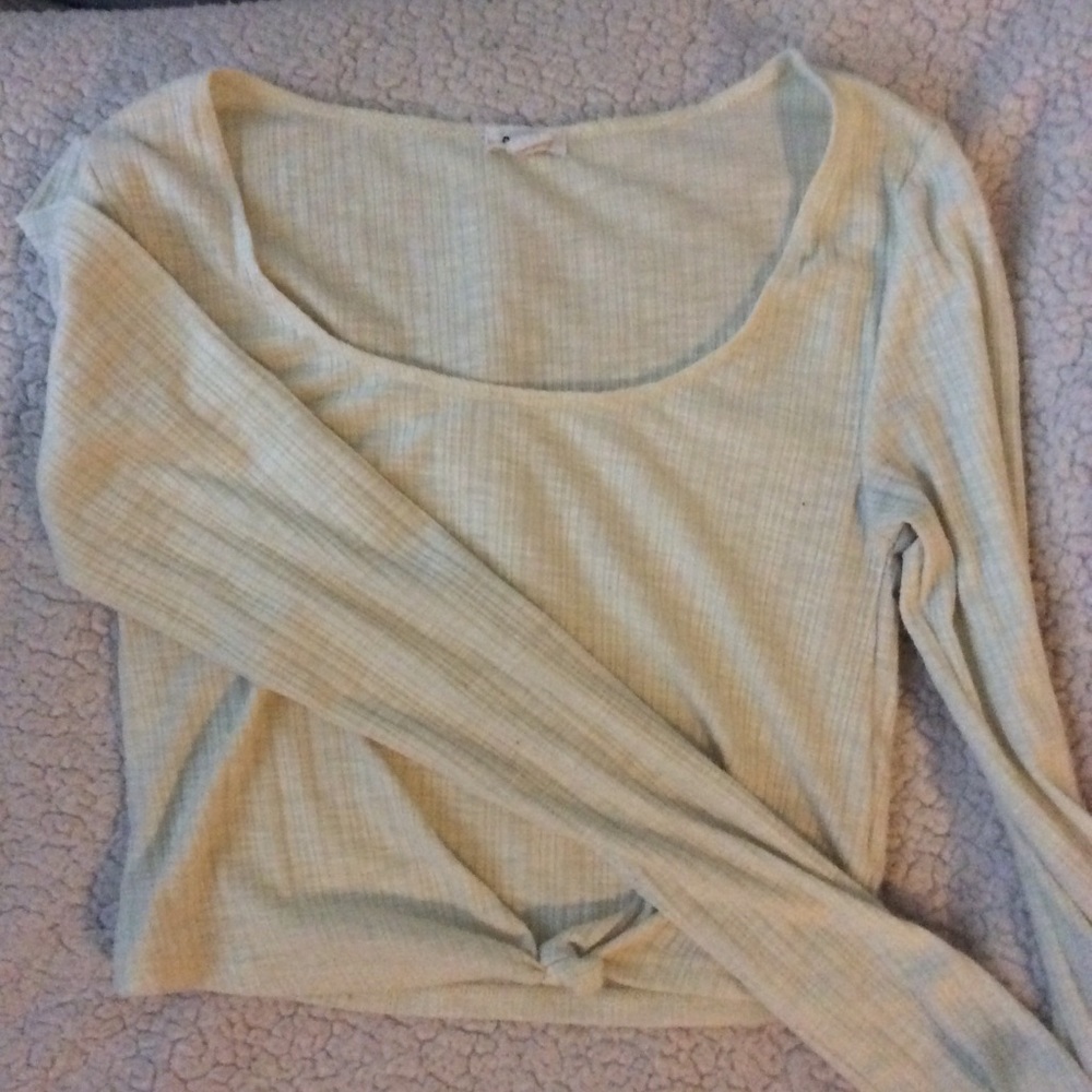 Light yellow long sleeve crop top
